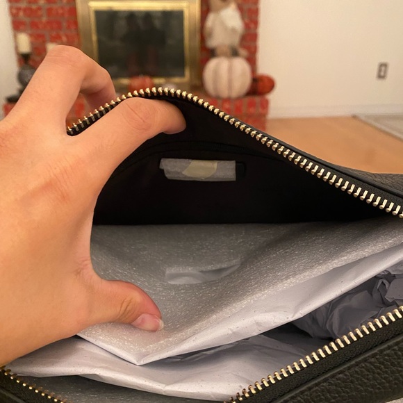 SALE 🖤 Kate Spade | Leather Crossbody Bag - Picture 5 of 5